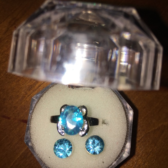 BIRTHSTONE RING AN PIERCED EAR RING SIZE 6 1/2 NEW - Picture 2 of 2